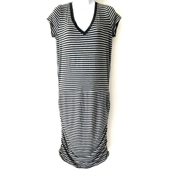 white v neck t shirt dress